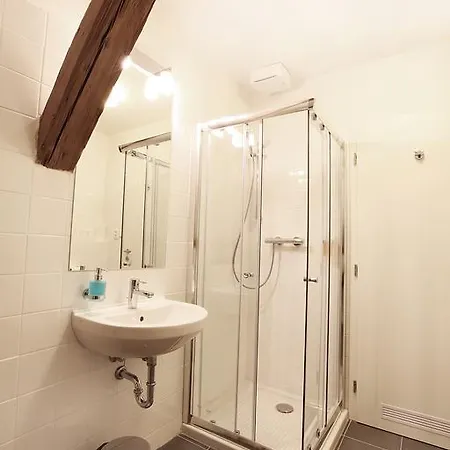 Cett Ξενοδοχείο 3*