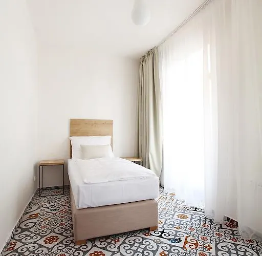 Hotel Cett 3*